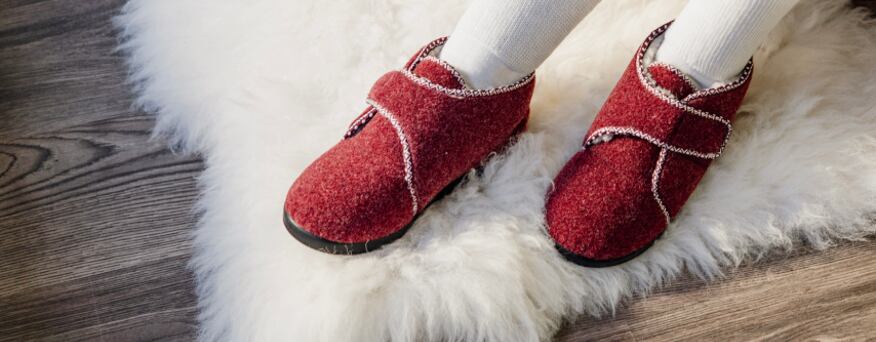 Non-slip sole slippers