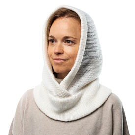 pletena_kapuce_s_ovci_vlnou_merino_skandor_bila_oveckarna_02