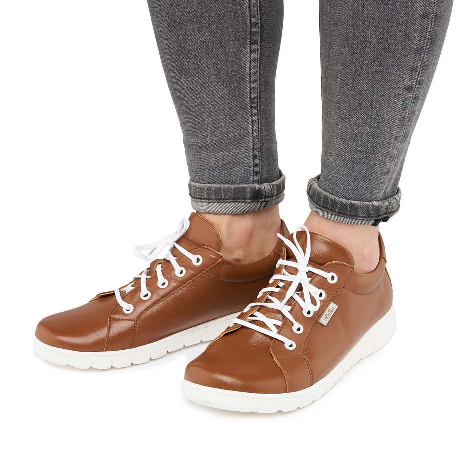 Women’s Nina Leather Trainers Brown