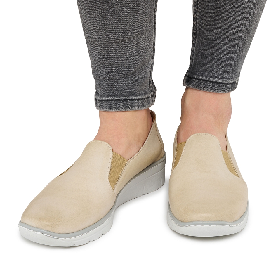 Women’s Andrea Leather Loafers Beige