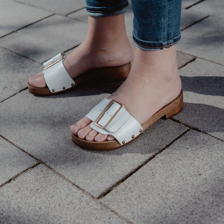 Women's Low Heel Clogs White