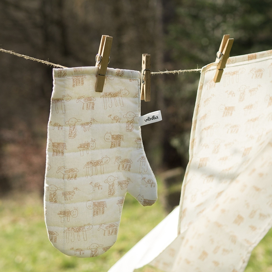 Vlnka Cartoon Quilted Oven Mitt