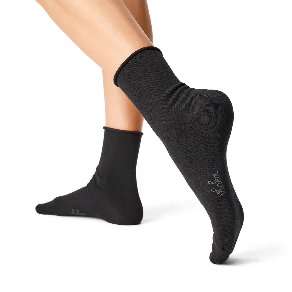 5 pairs of cotton diabetic socks with aloe vera black