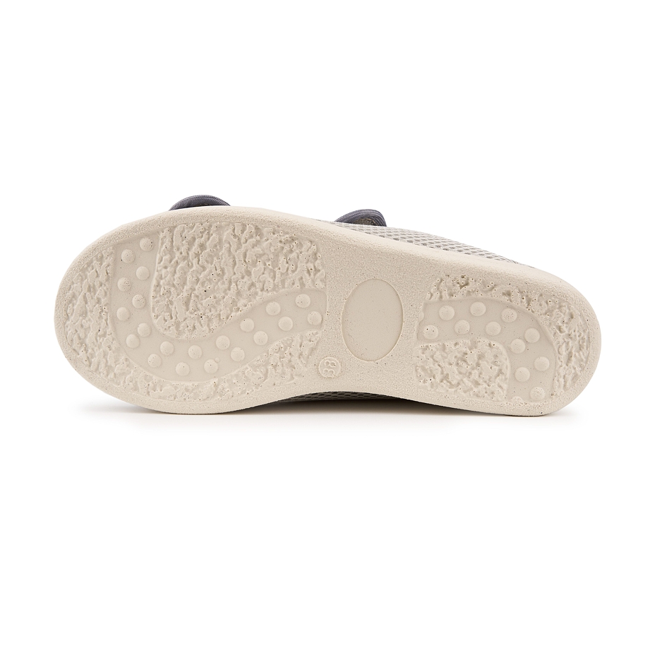 Breathable bandage shoes gray
