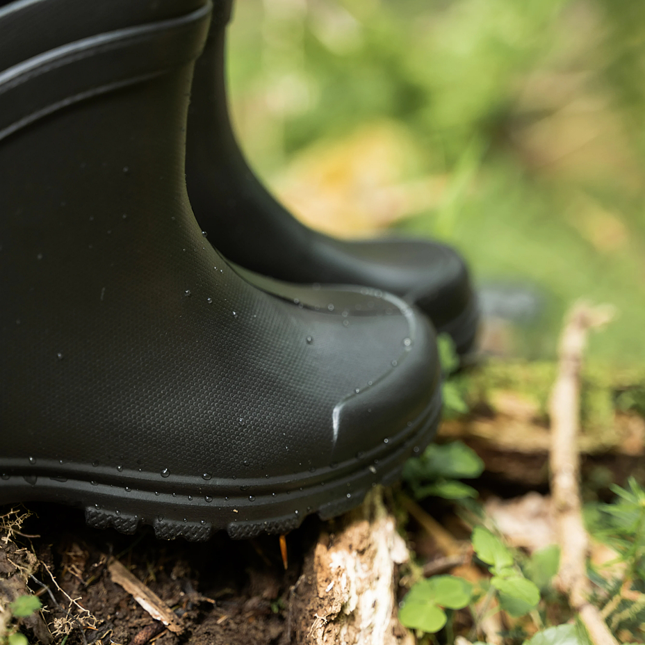Women's low wellies with wool insole black