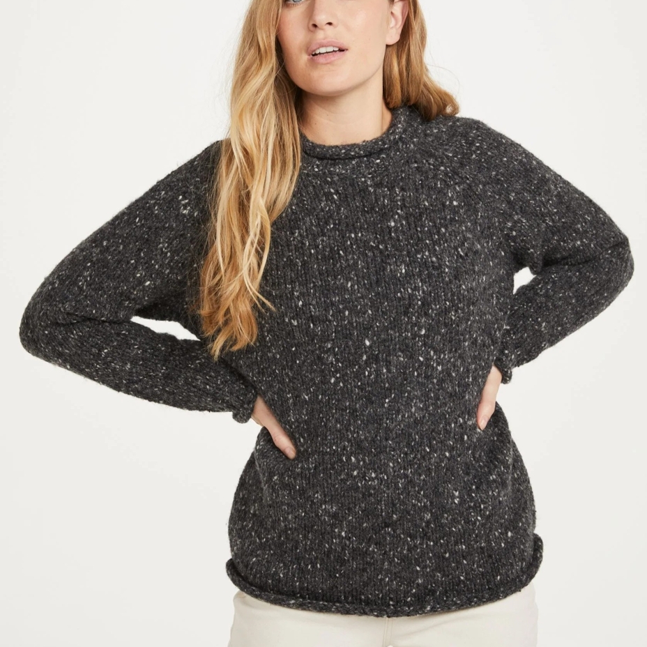 Women's wool sweater pullover black