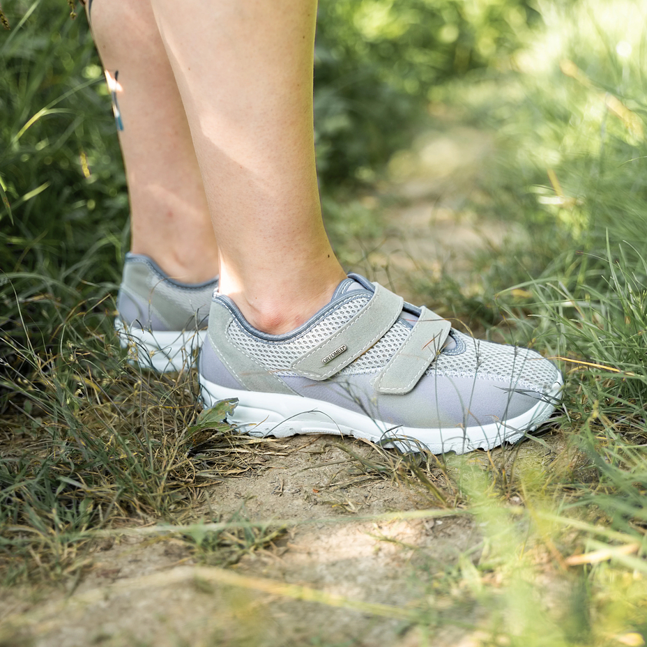 Women's breathable velcro sneakers with gel insole Gray