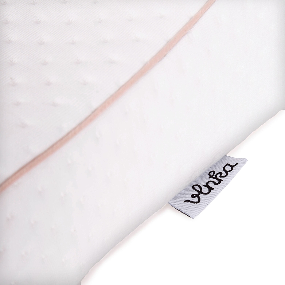 Anatomical memory pillow for back sleepers