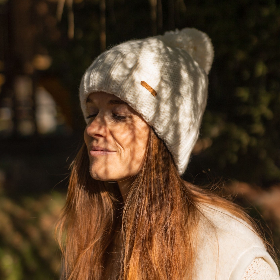 Vlnka Wool Beanie V03 White