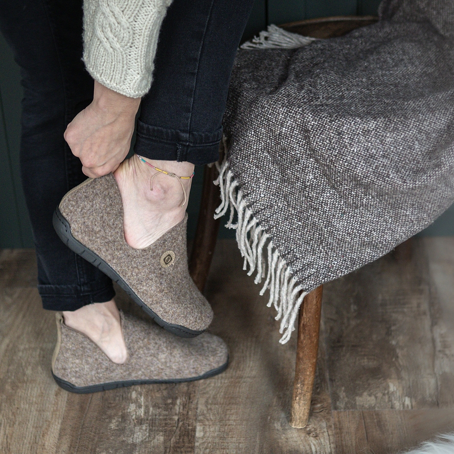 Women’s Jana Felt Slippers Natural