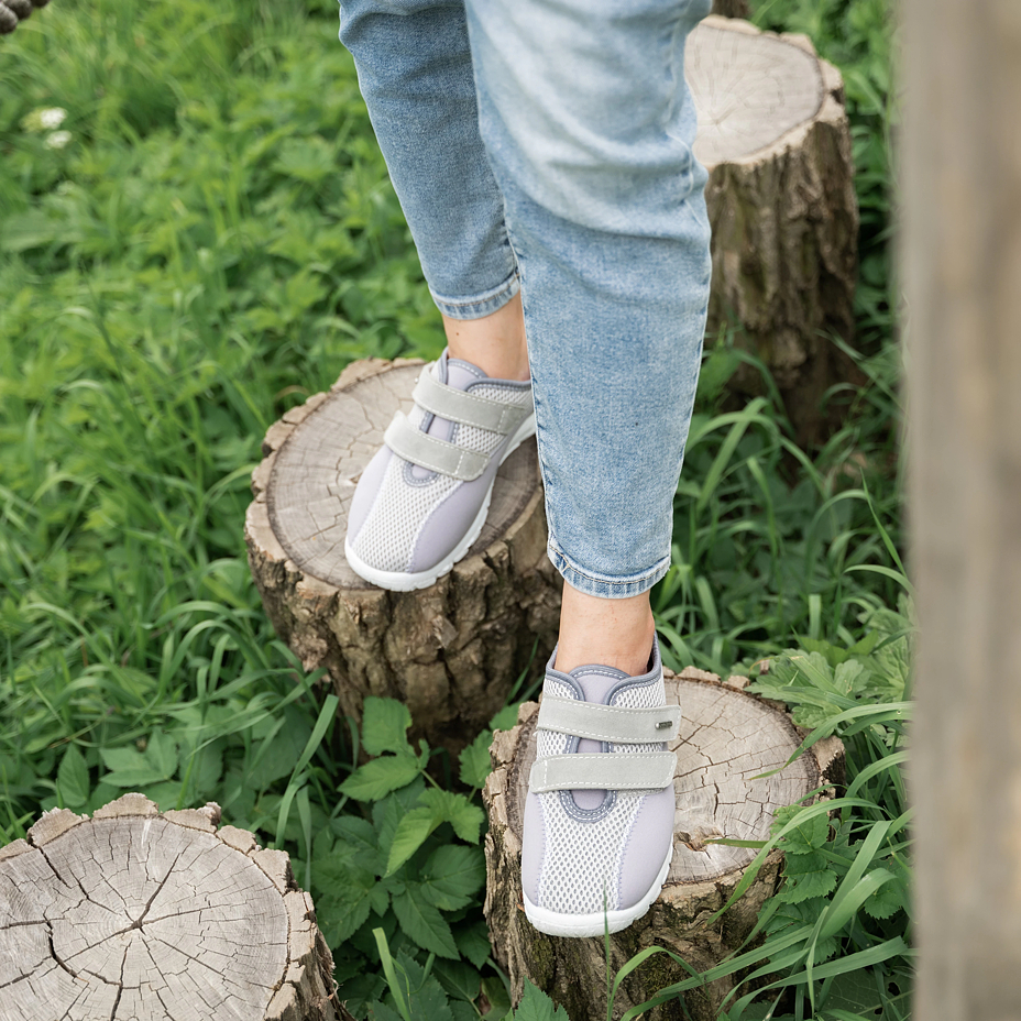 Women's breathable velcro sneakers with gel insole Gray