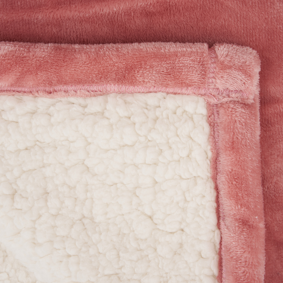 Micro plush blanket pink