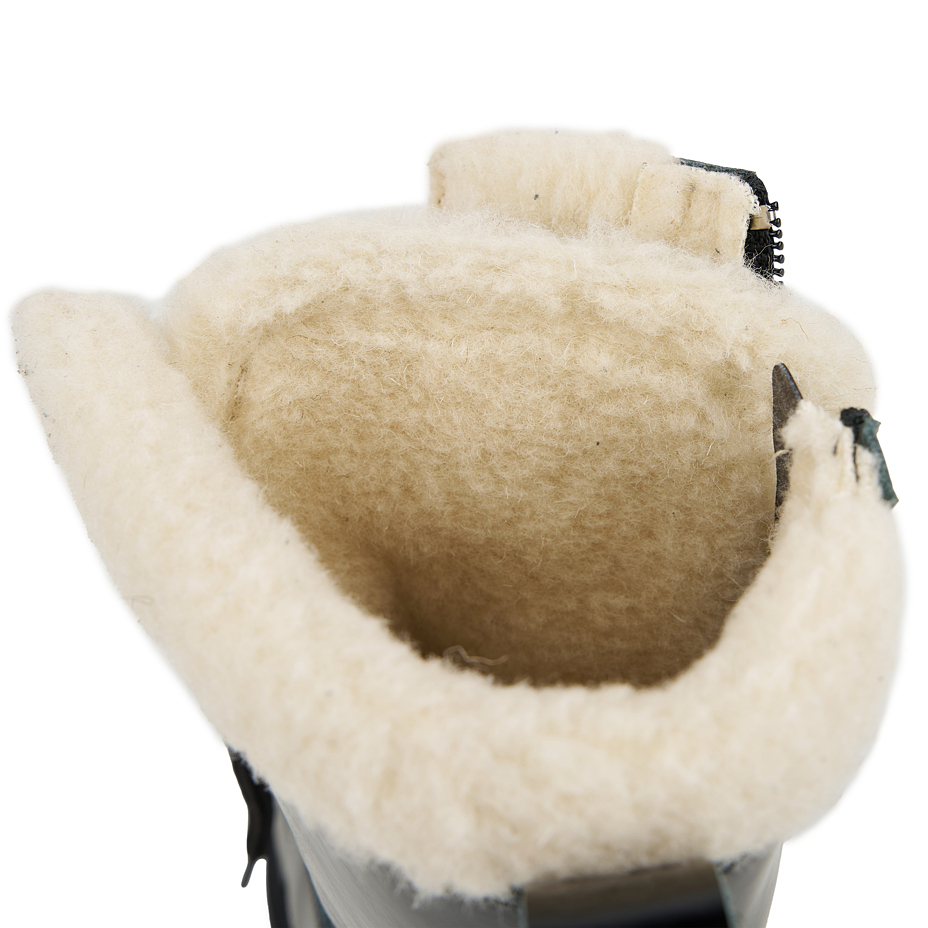 Fluffy farmer's boots Woolee Farmhouse Capsule black