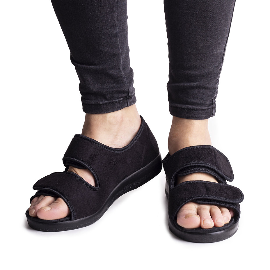 Open-Toe Bandage Shoes Black