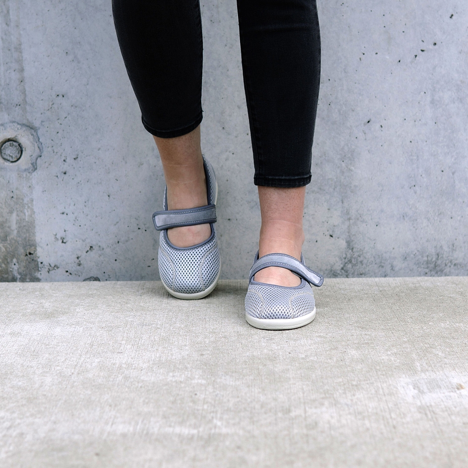 Women's Comfort Ballerina Velcro Pumps Grey