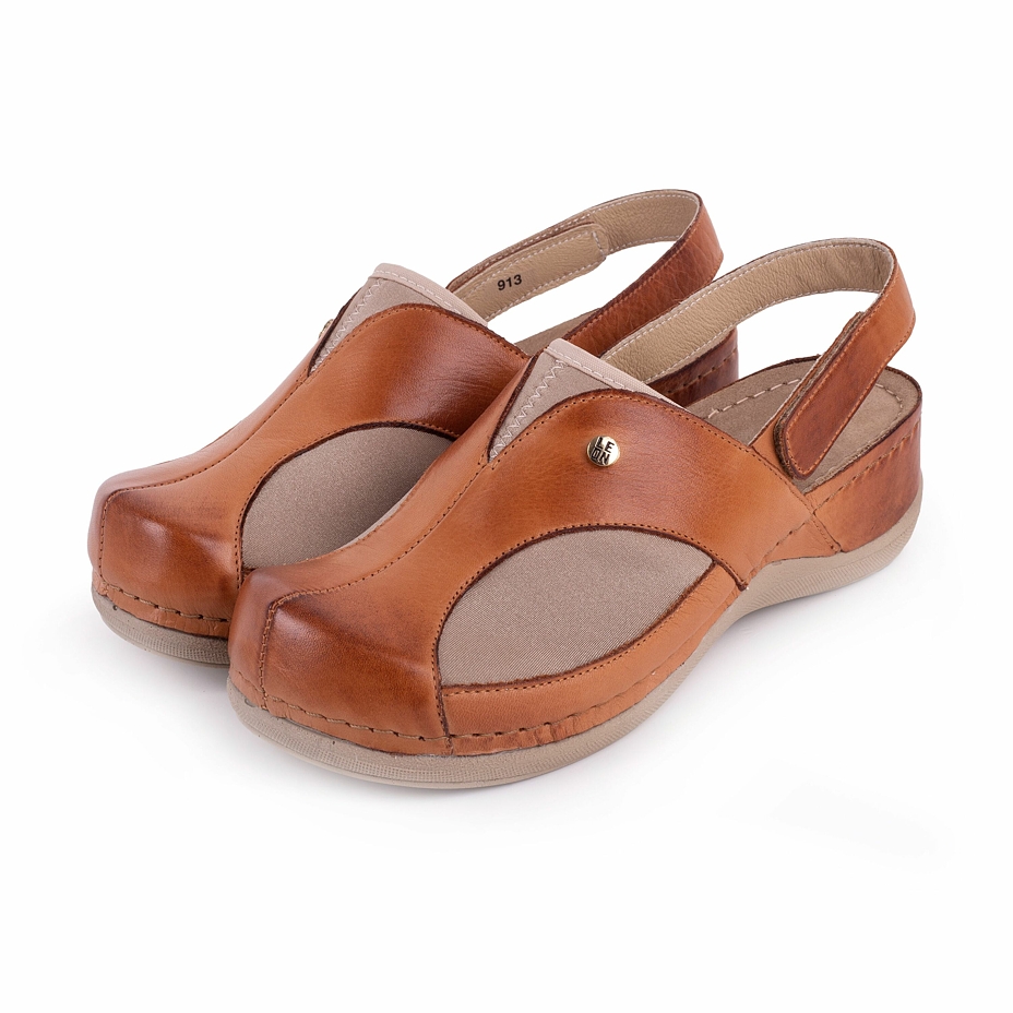 Women's leather sandals for bunions Livia Brown