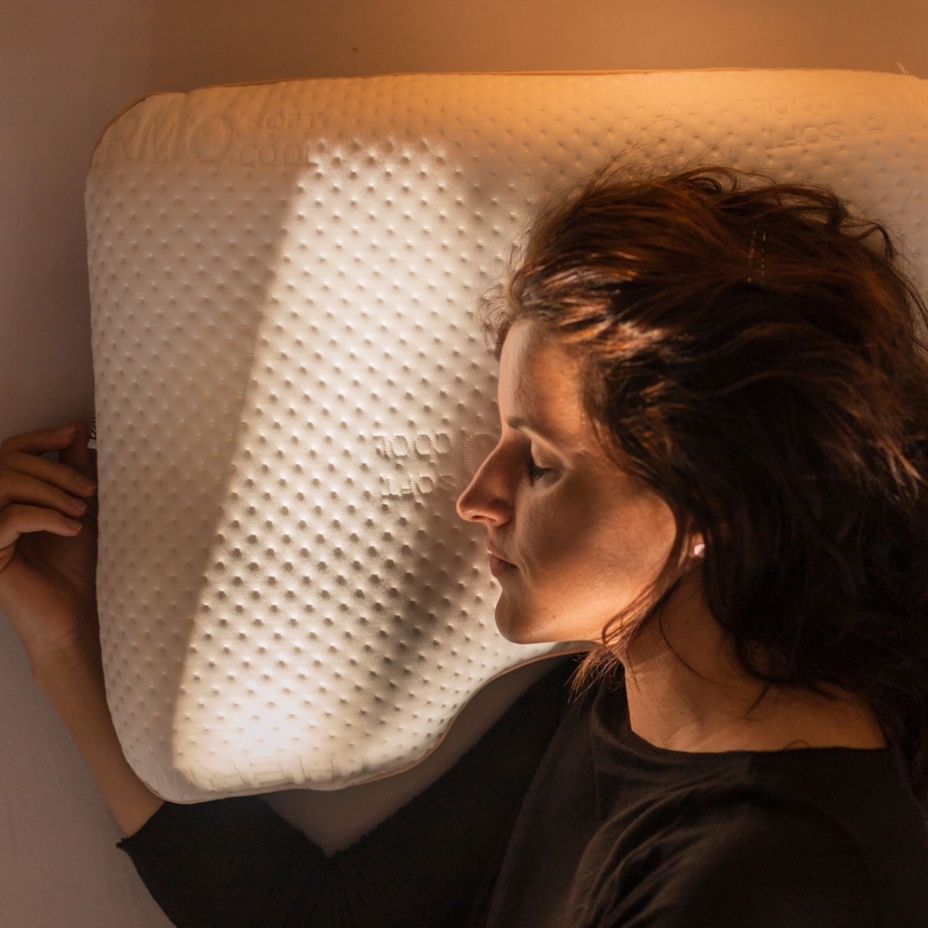 Orthopedic anti-snoring memory pillow