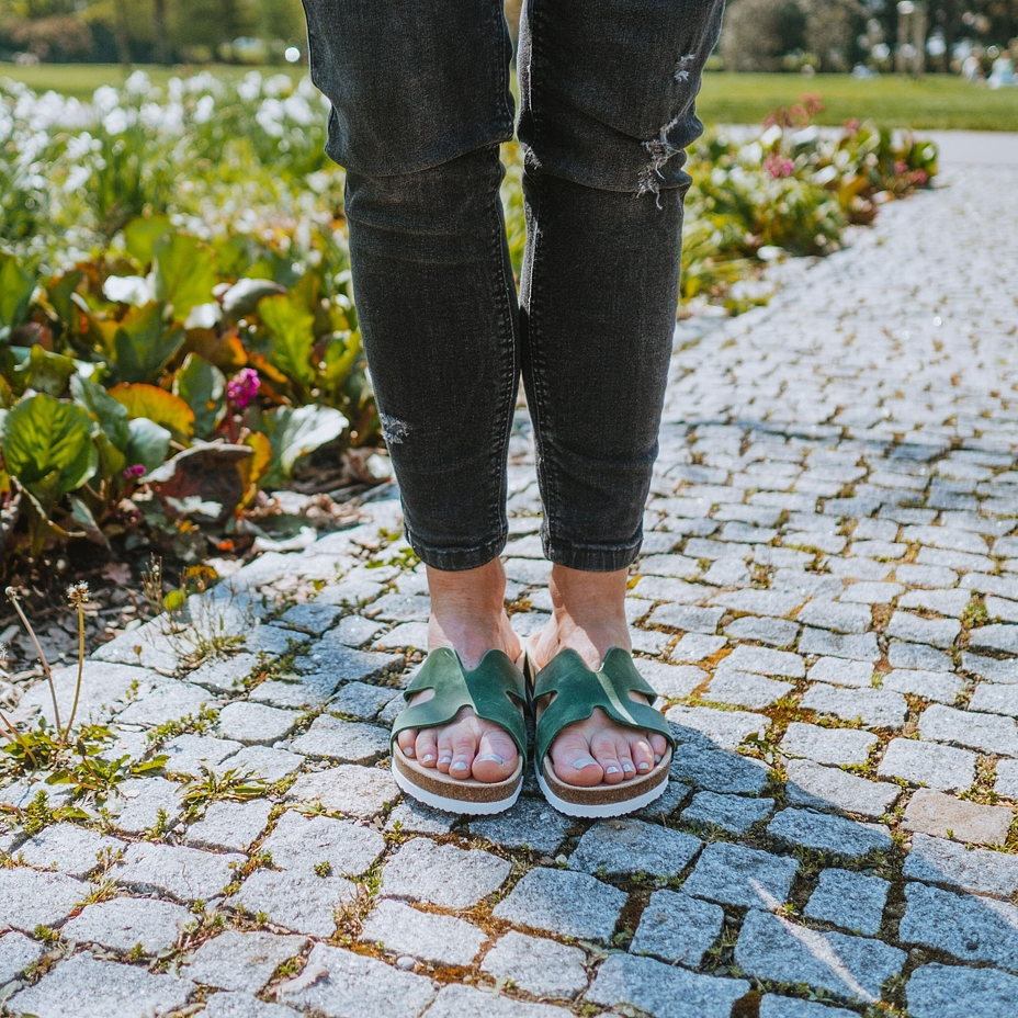 Women’s Zora Orthopaedic Cork Sliders Green model 2024