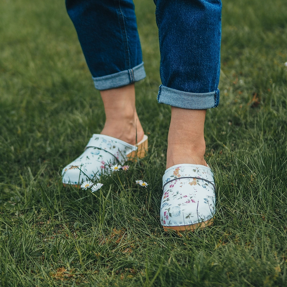 Women's Anatomic Clogs Blossom White