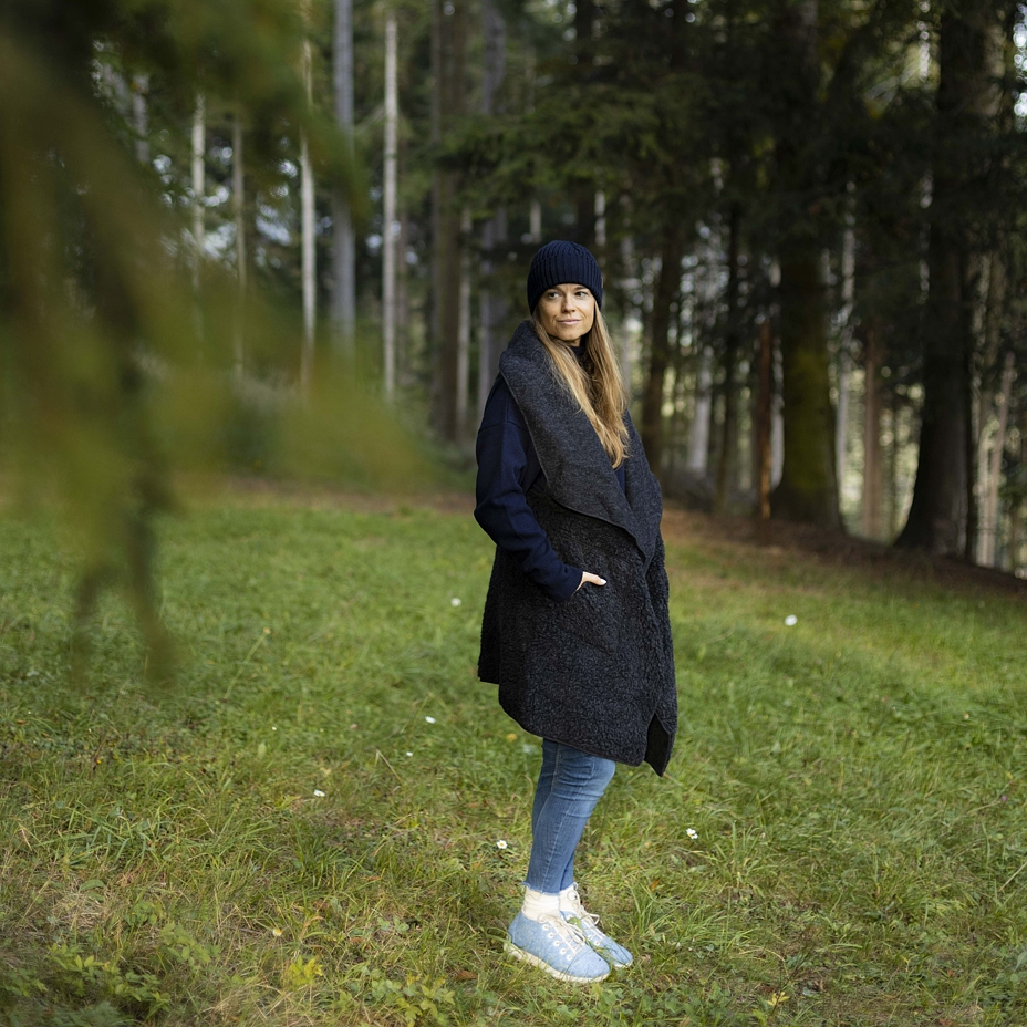 Sheep wool wrap vest Black