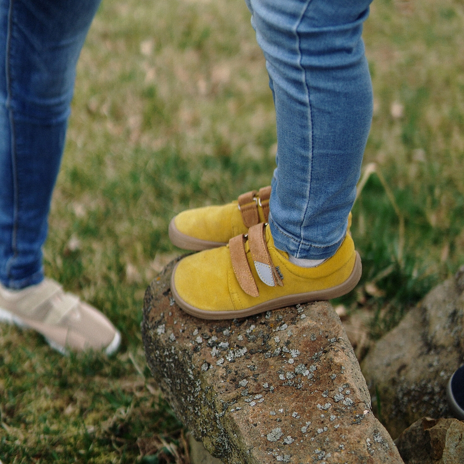 Kids’ barefoot leather velcro sneakers Beda Yellow