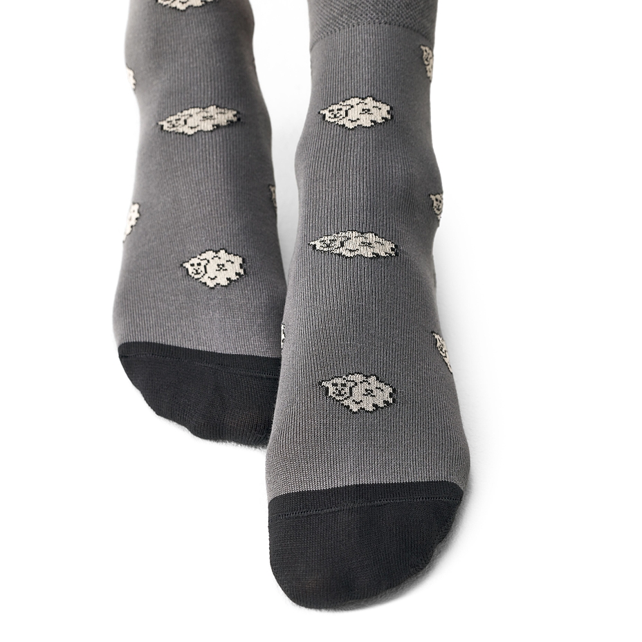 2 pairs of bamboo socks sheep