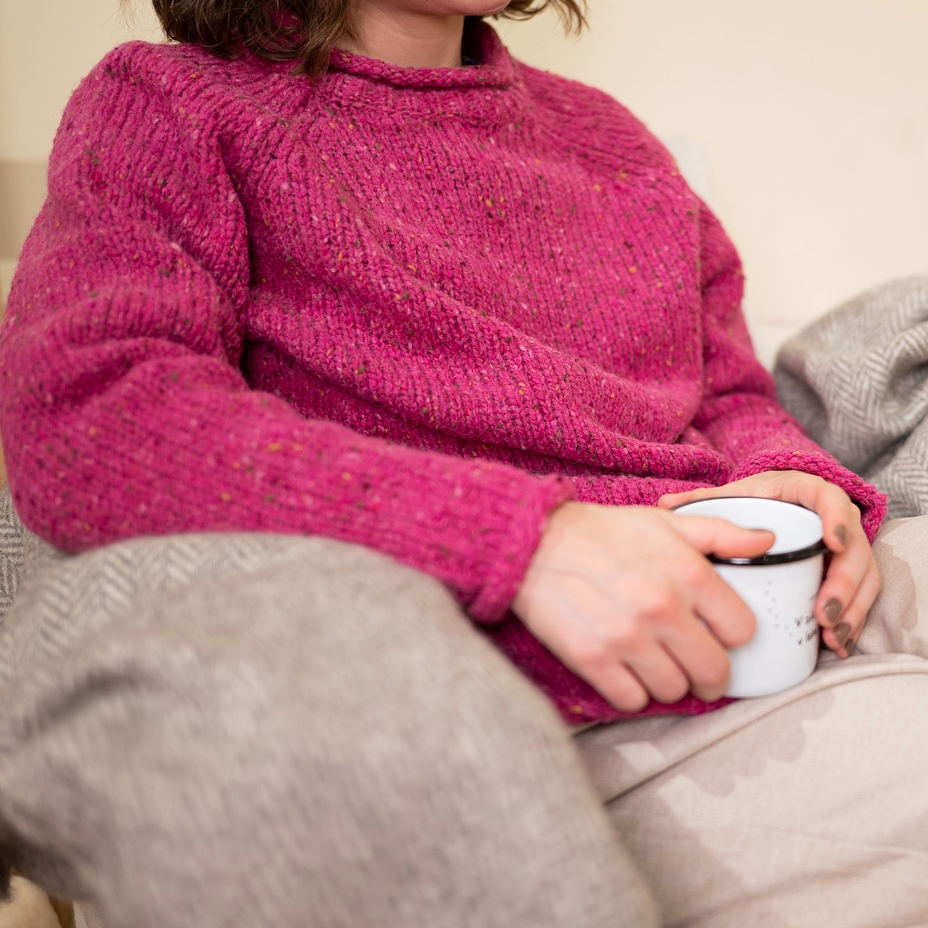 Women's wool sweater pullover pink