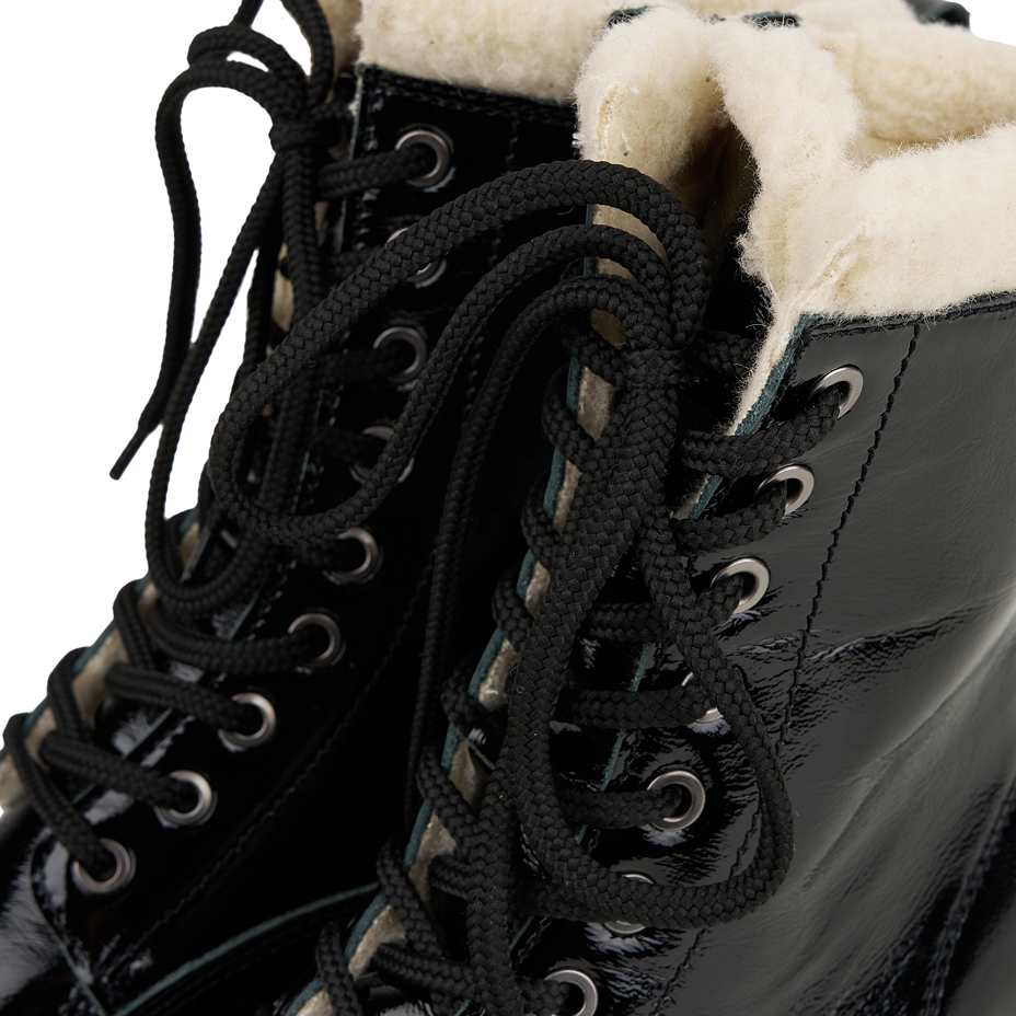Fluffy farmer's boots Woolee Farmhouse Capsule black