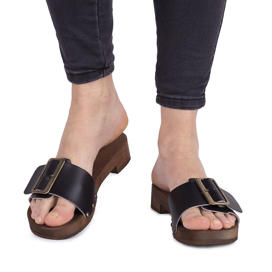 Women's Low Heel Clogs Black