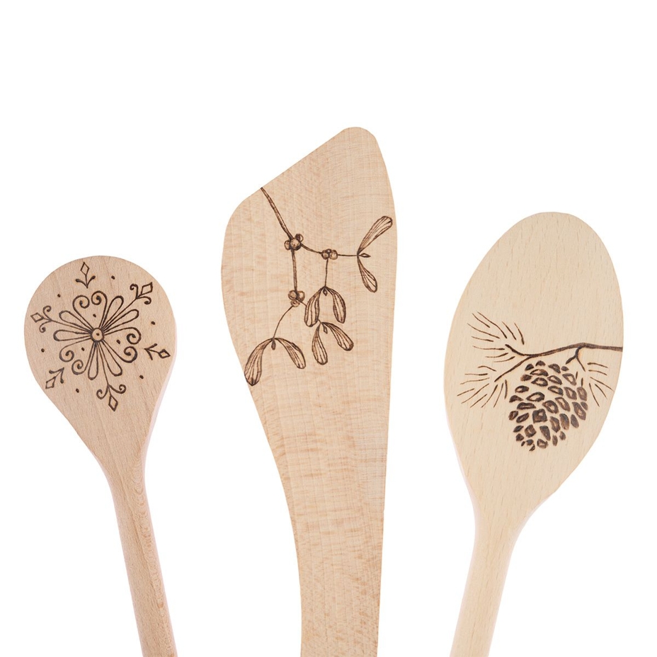 Oval Wooden Spoon Pinecone