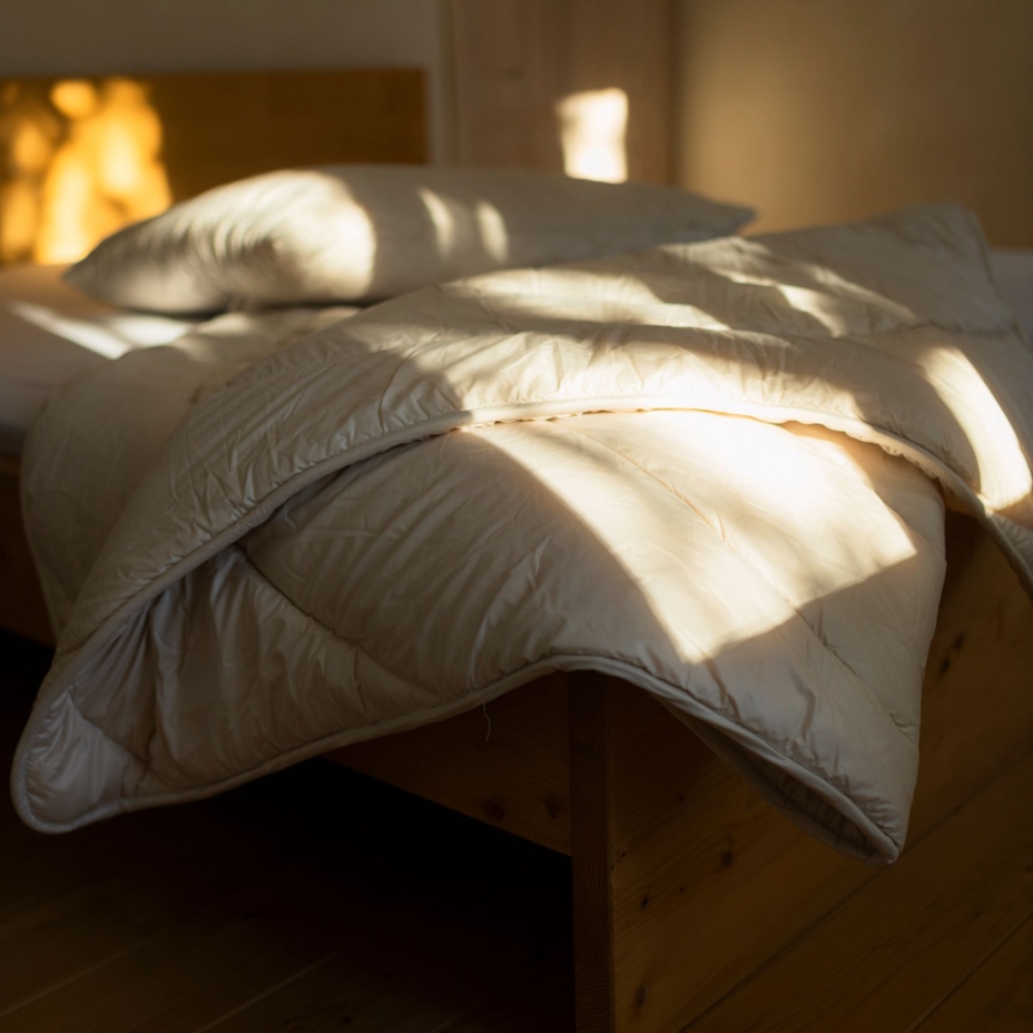 Premium children's duvet with Merino wool