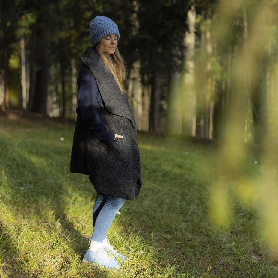 Sheep wool wrap vest Black