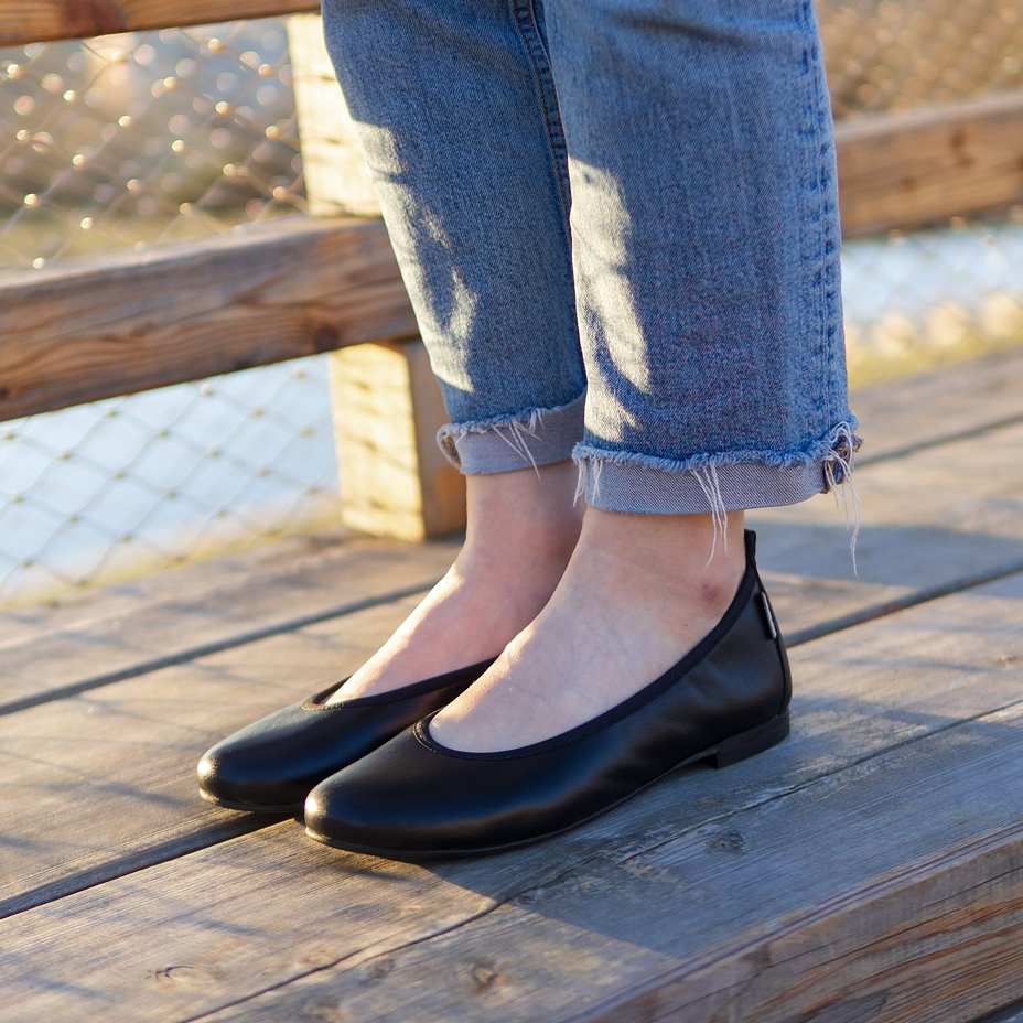 Women's orthopaedic leather ballerina flats Vanda black