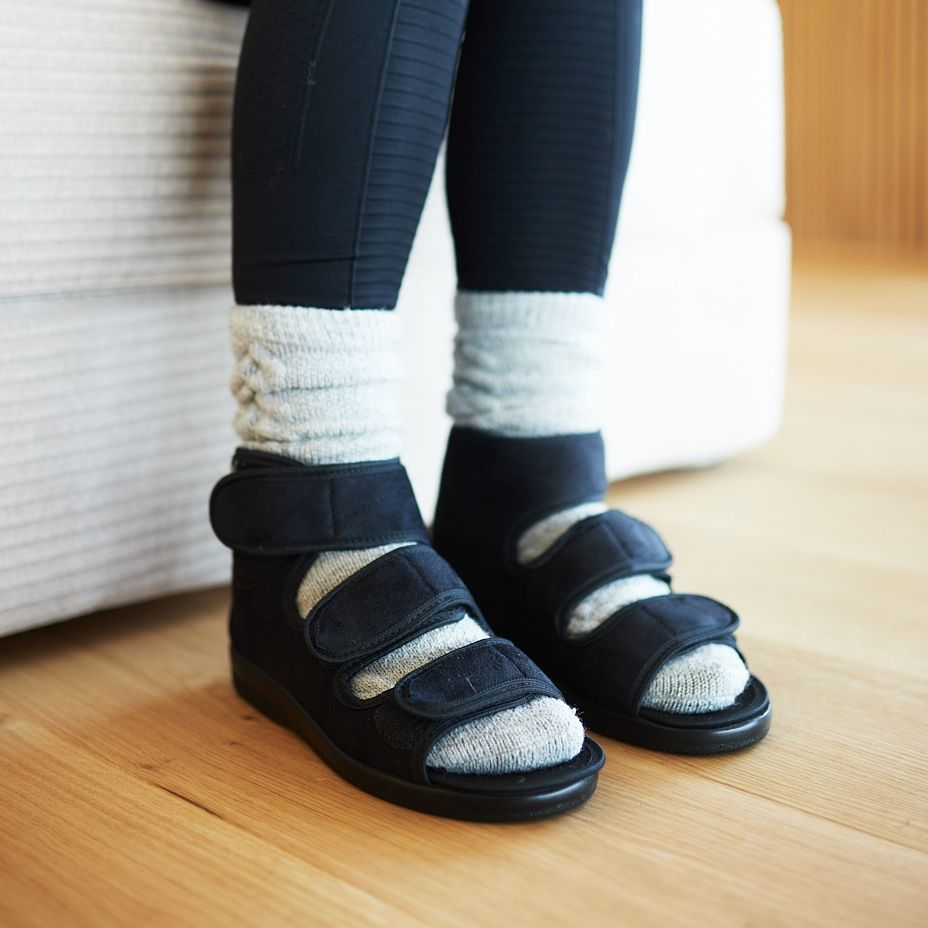 Open-Toe Bandage High Top Shoes Black