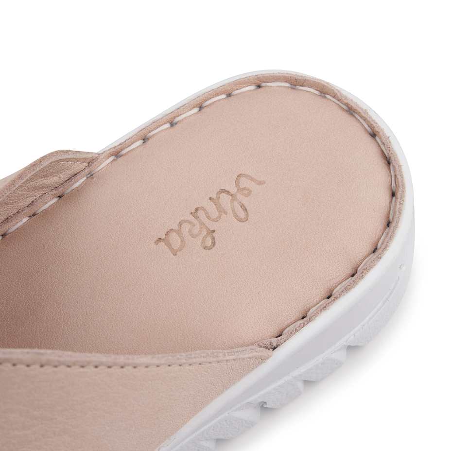 Women's leather slip-on shoes Pavlina beige