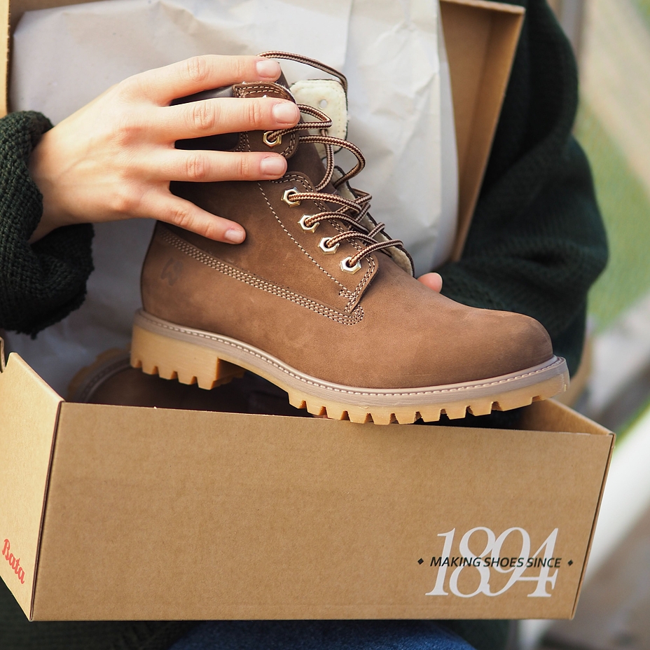 Fluffy farmer's boots Woolee Brown