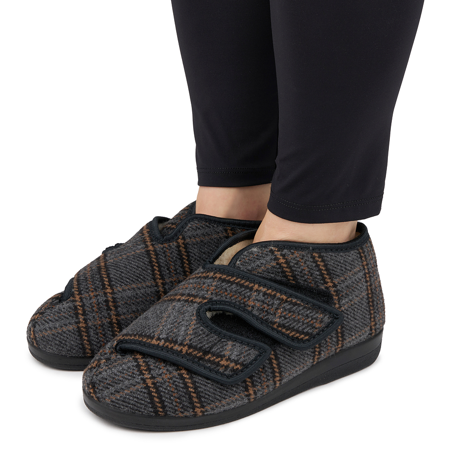 Women's insulated bandage shoes with sheep wool Velcro checkered gray