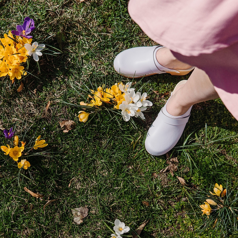Women's Anatomic Clogs White