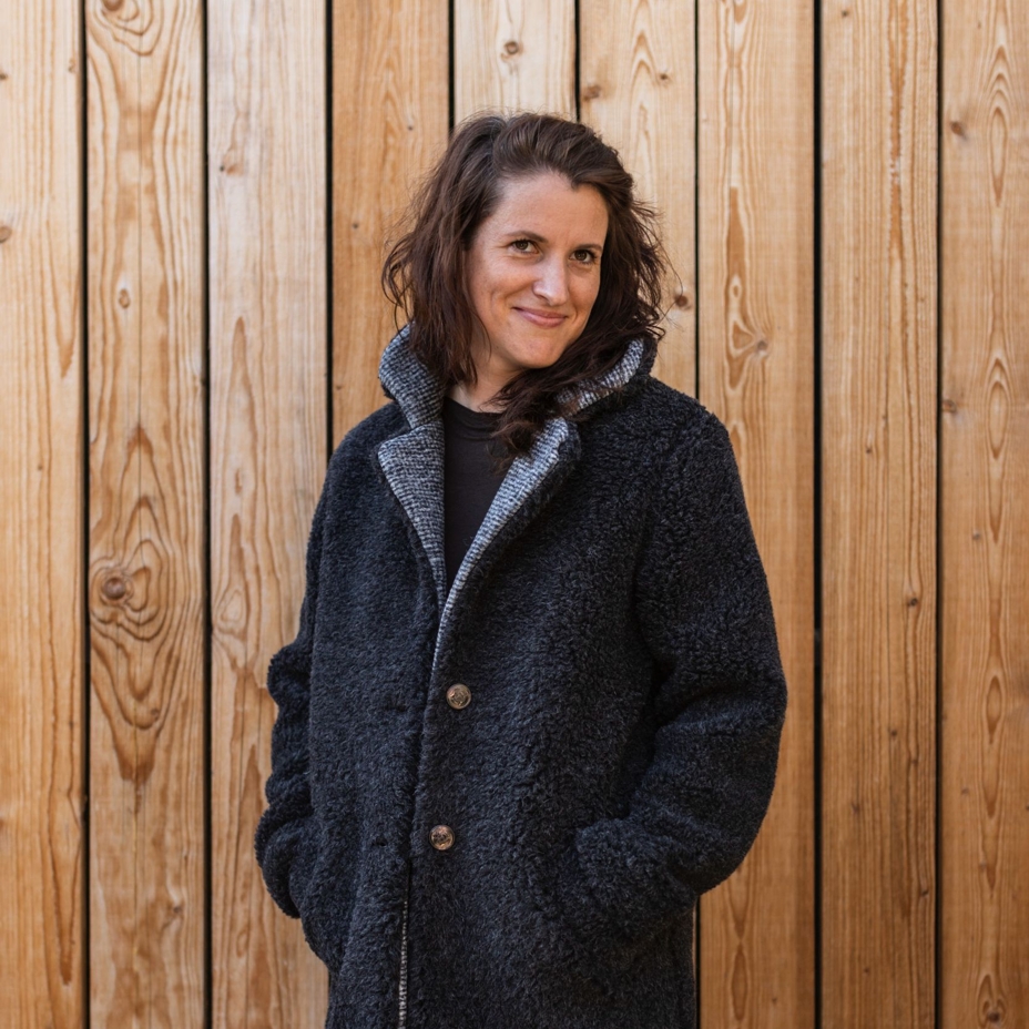 Wool coat with buttons Black