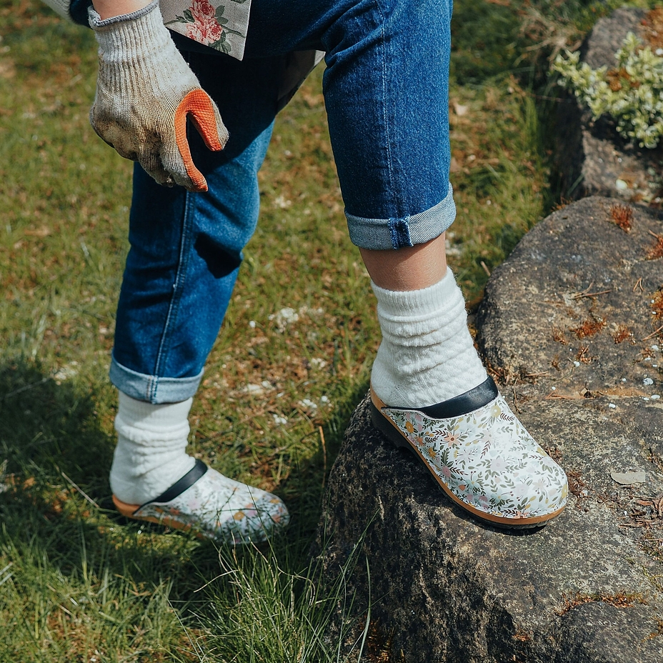 Women's orthopedic clogs with rubber sole Flowers