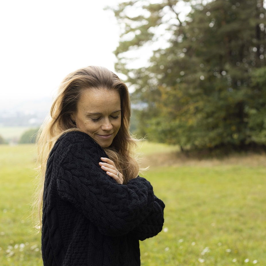 Vlnka Wool Sweater S08 Black