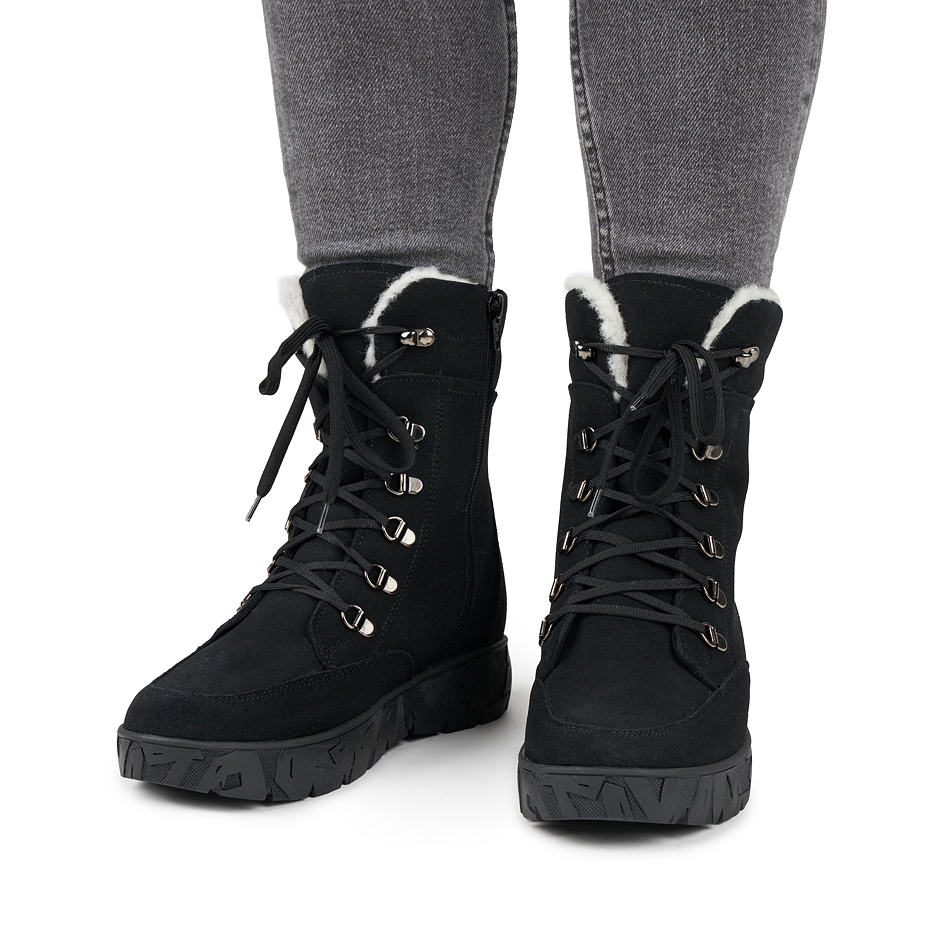 Women's Leather Winter Boots with Sheep Wool Magdalena Black