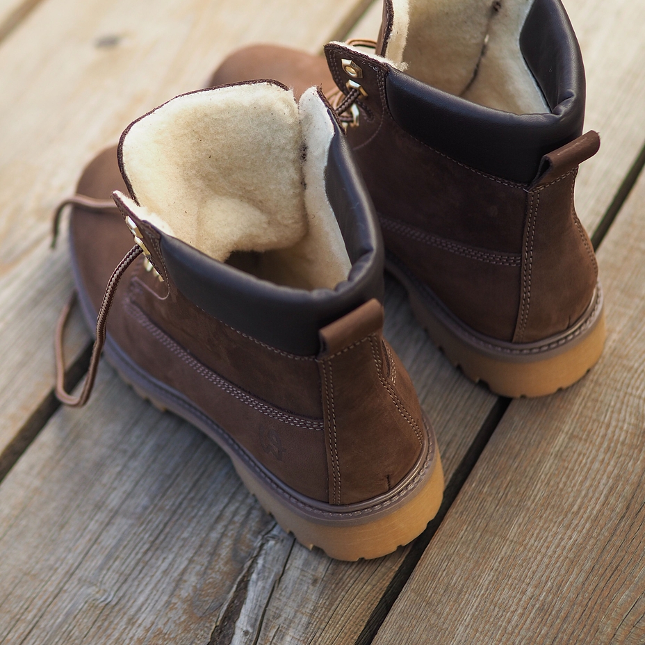 Fluffy farmer's boots Woolee Brown