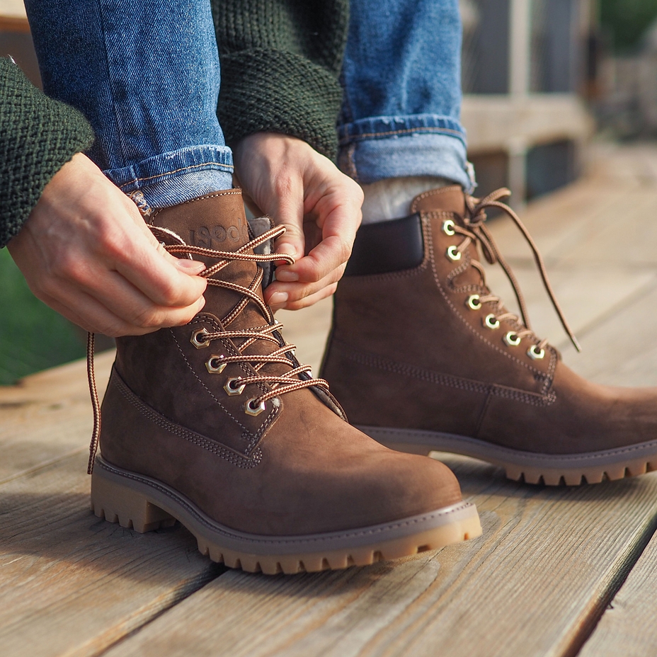 Fluffy farmer's boots Woolee Brown