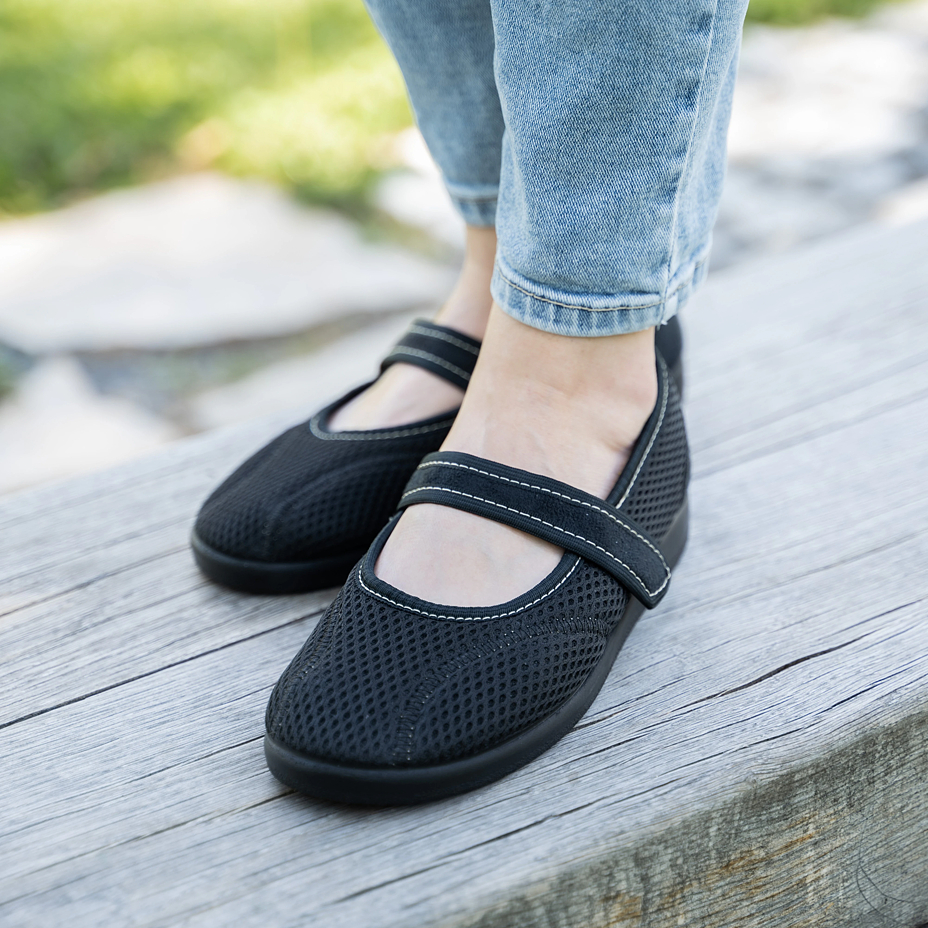 Women's Comfort Ballerina Velcro Pumps Black