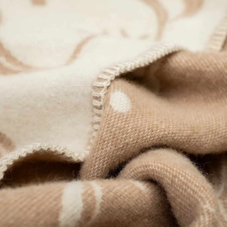 Merino wool blanket with sheep beige