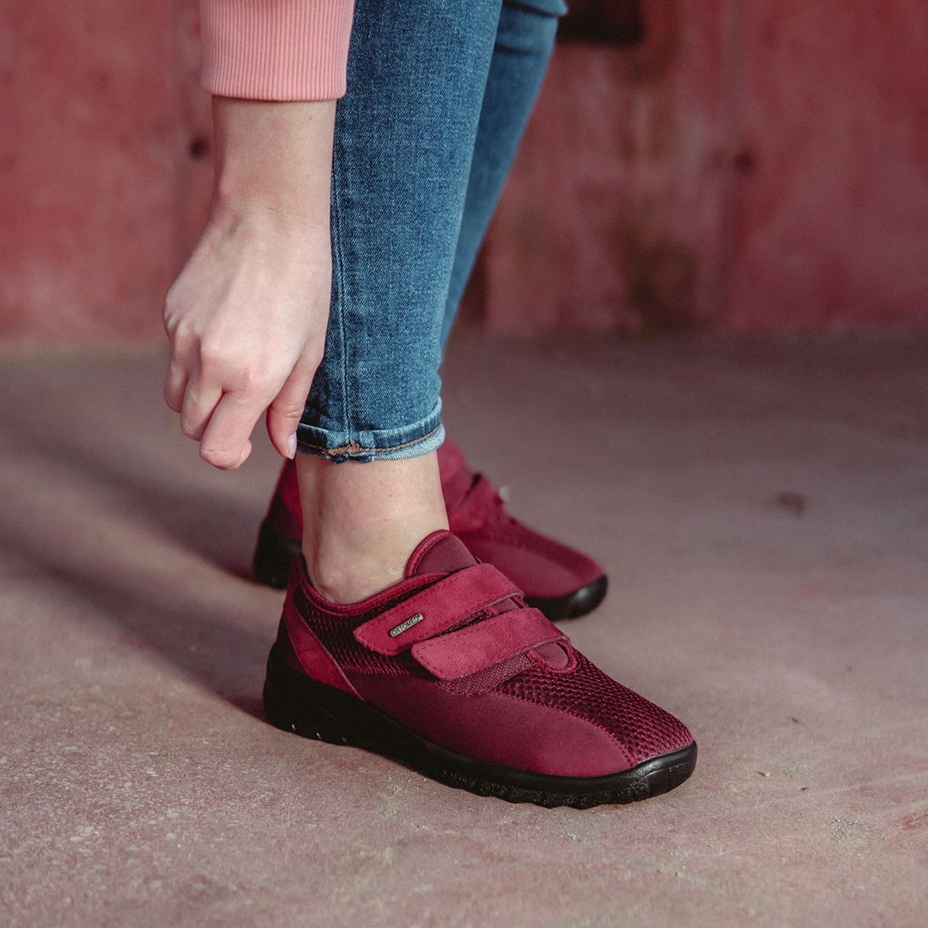 Women's breathable velcro sneakers with gel insole -  Red