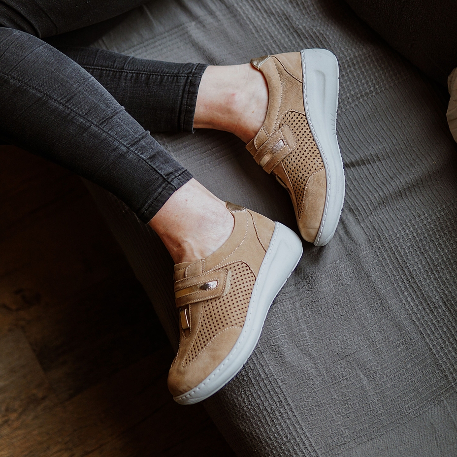 Women's Sofie Leather Trainers Light Brown