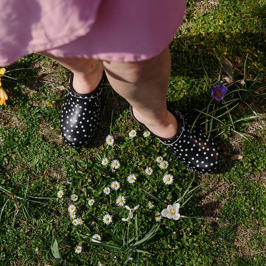 Women's Anatomic Clogs Black Polka Dot