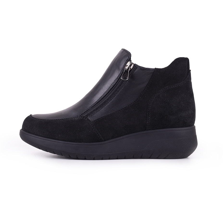 Women’s Marika Leather Ankle Boots with Zip Black